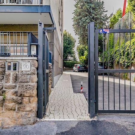 Luxury Apartment Front Of Cavalieri Hilton Hotel Rome Exterior photo